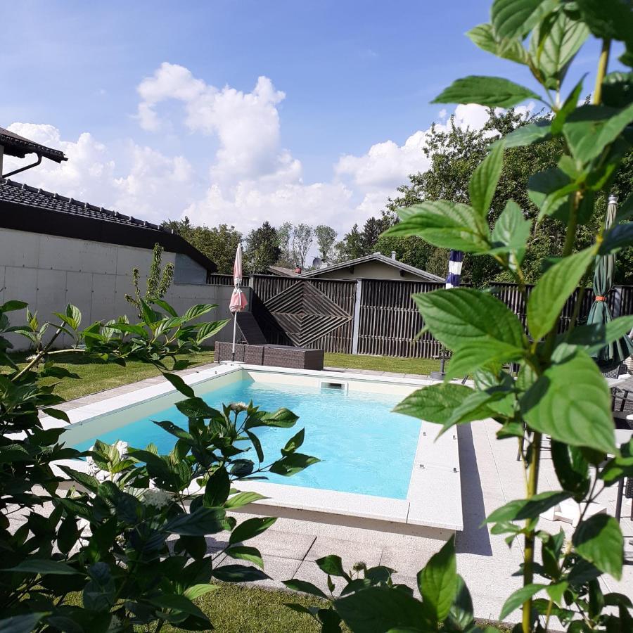 Reitbergs Nest Apartment Eugendorf Luaran gambar